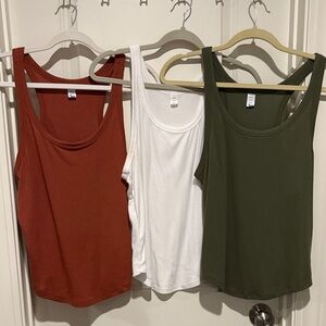 Old Navy Women's Tank Tops - Terracotta, White, Forest Green
